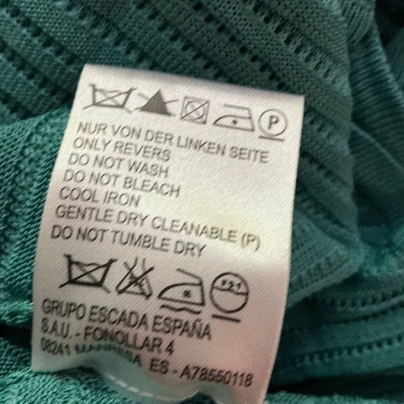 Escada Green Cardigan V-Neck Sweater Italian Size 36- In US Size Small/6 - Picture 10 of 11